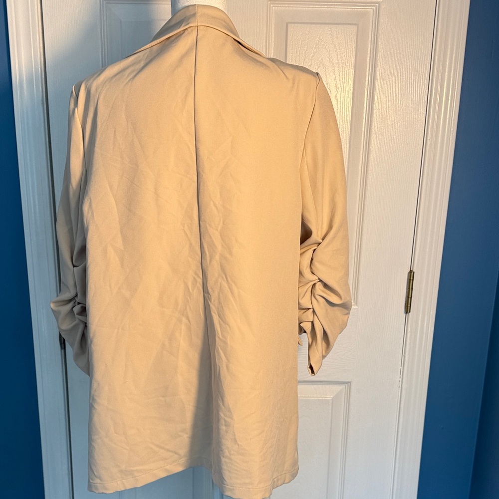 SHEIN Beige Ruched Sleeve Blazer - Picture 5 of 6